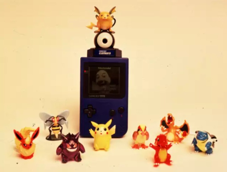 pokemon camera: the 90s