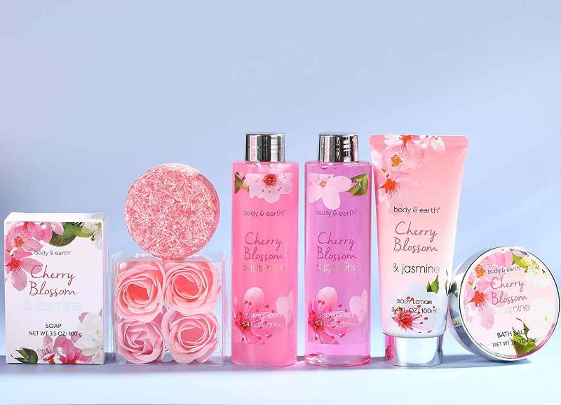 Bath Set for Women - Body & Earth - 8 Pcs Gift Basket with Cherry Blossom & Jasmine Scent, Christmas gift ideas for her 