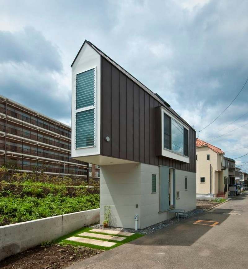 Narrow House In Japan Looks Tiny Only From Outside 2