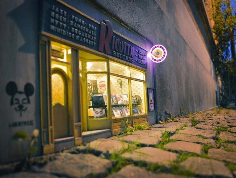 Street Artists Install Miniature Shops & Restaurants For Mice On City Streets 1
