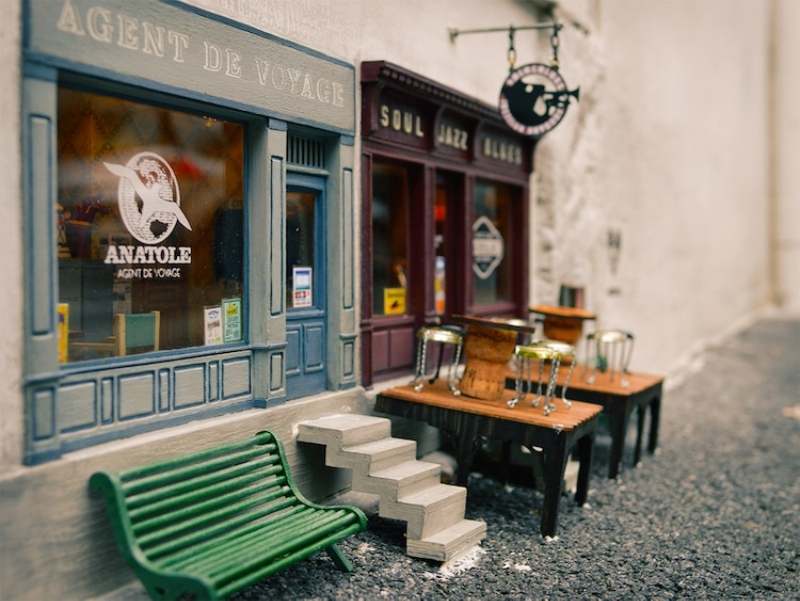 Street Artists Install Miniature Shops & Restaurants For Mice On City Streets 3