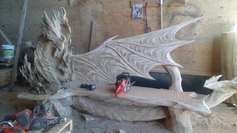 chainsaw dragon bench